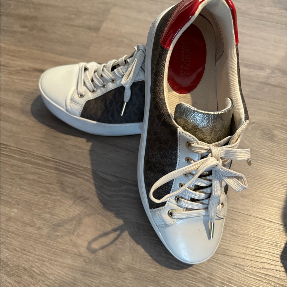 Michael Kors shoes, like new, worn once.